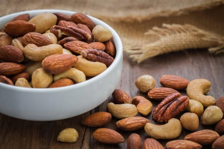 Τι είναι η διατροφή «Waterfall Diet» που μειώνει την κατακράτηση υγρών